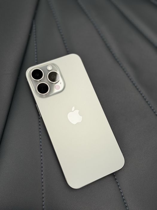 Продам Iphone 15 pro max 1 TB