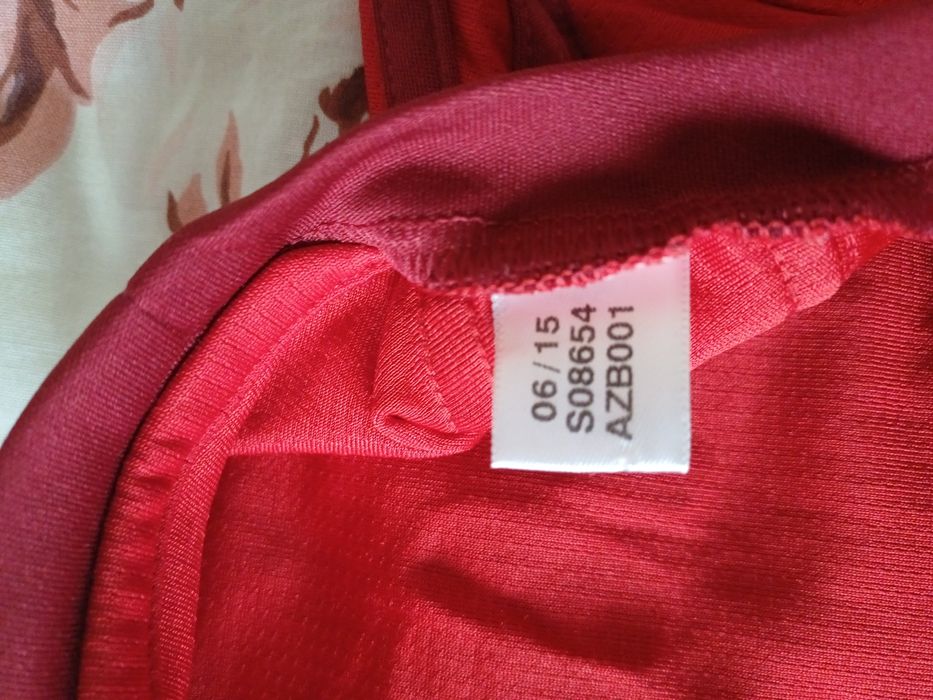 Продавам фланелка на БАЙЕРН МЮНХЕН