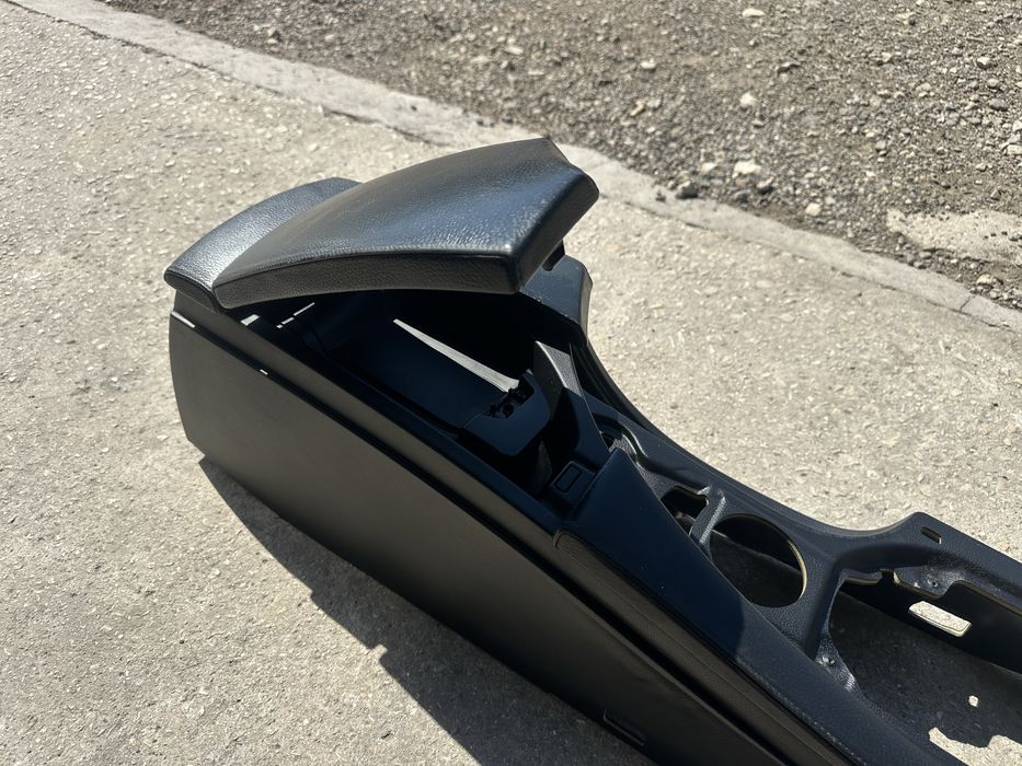 Подлакътник за BMW E60/E61 face кожа