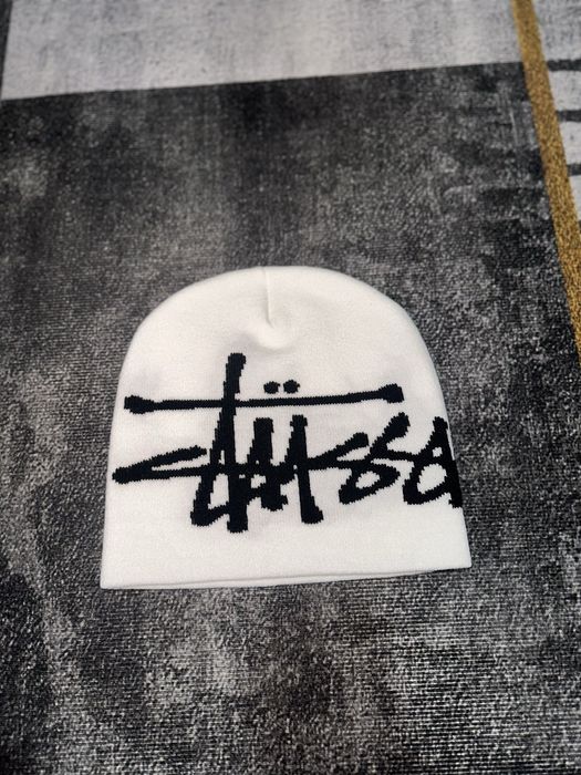 Стильные вязаные шапки