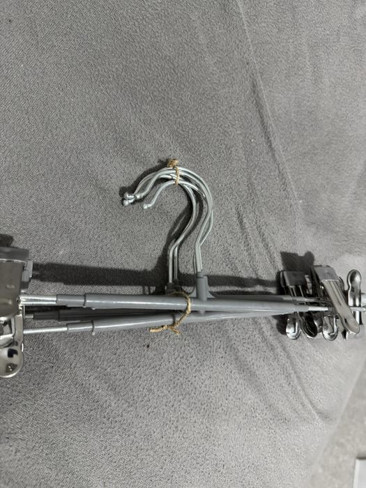 Вешалки для гардероба