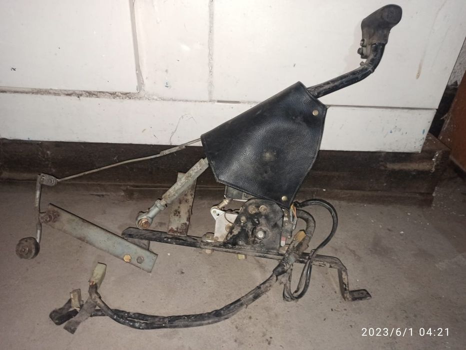 Ручное управление автомобилем для инвалидов