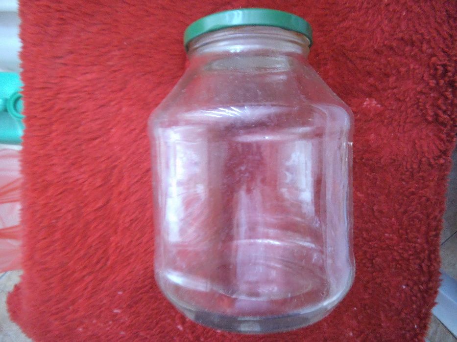 Буркани, бутилки, касетки и други