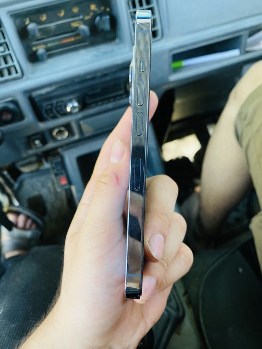 Iphone 13 pro sotladi ideal holatda narxi yana kelishilinadi