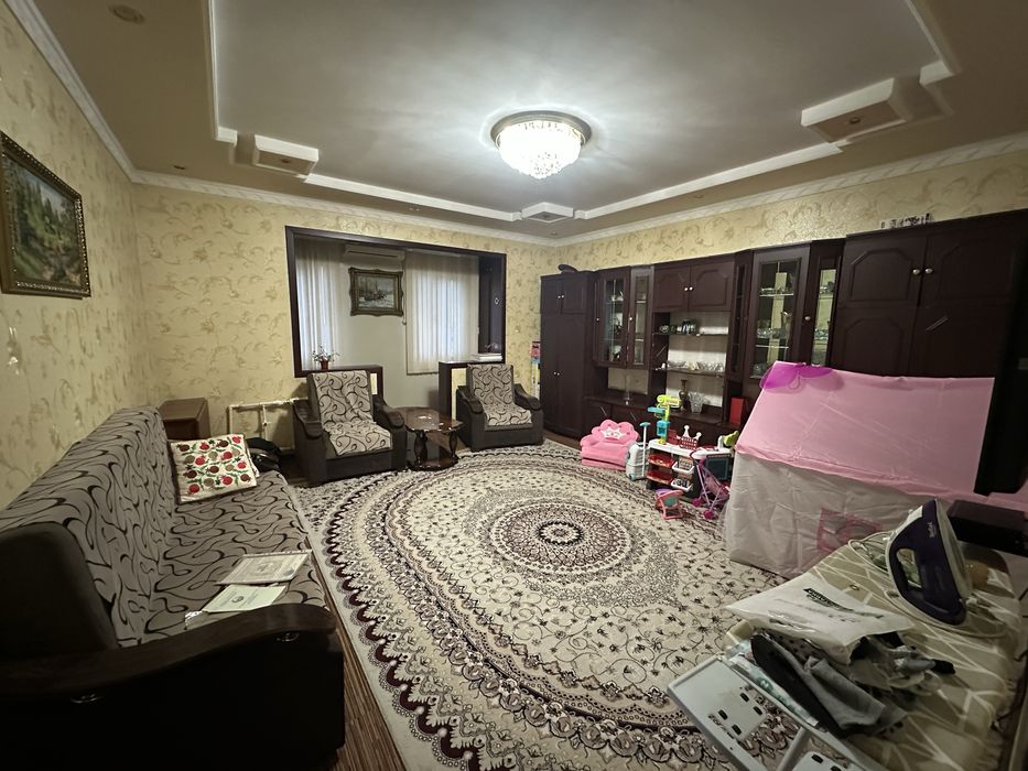 Продается 3-комнатная квартира, массив Карасу-4, ор-р Монако, конечка