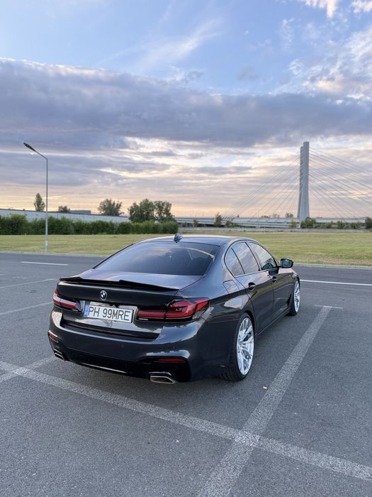 BMW G30 540i RWD