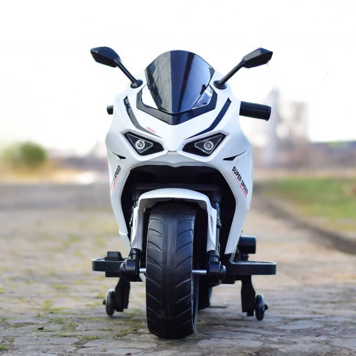 Motocicleta electrica 3-5-ani