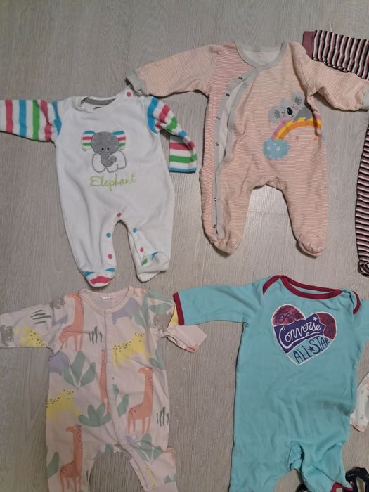 Lot 7 salopete lungi, fetita, mărimile 1-3luni si 3-6luni + cadou pant