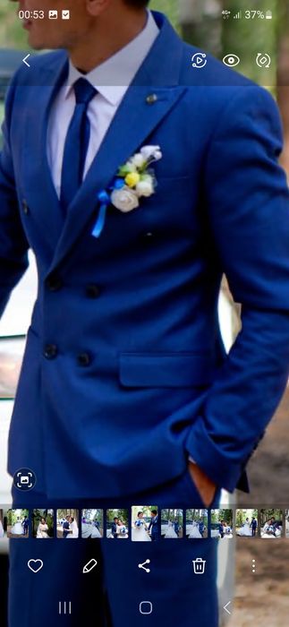 Продам костюм размером 44