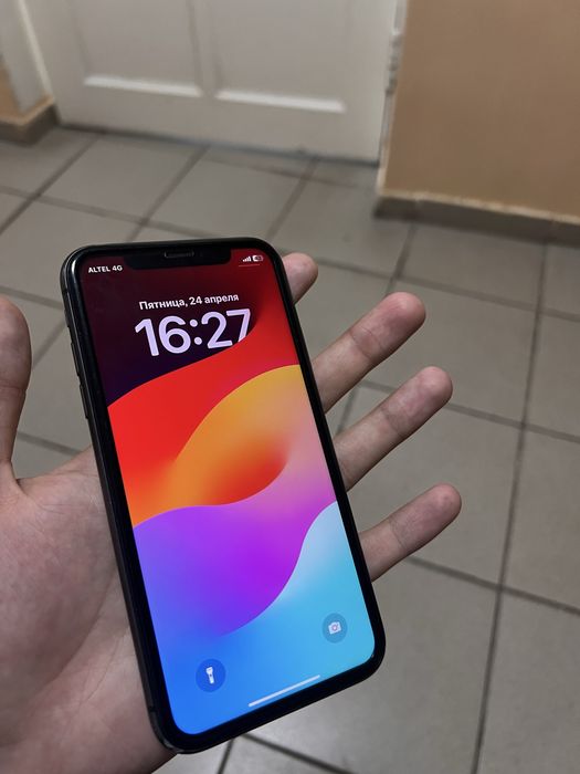 Продам IPhone 11