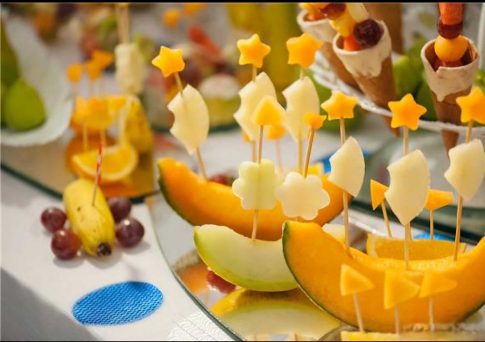 Fantana de ciocolata si bar de fructe