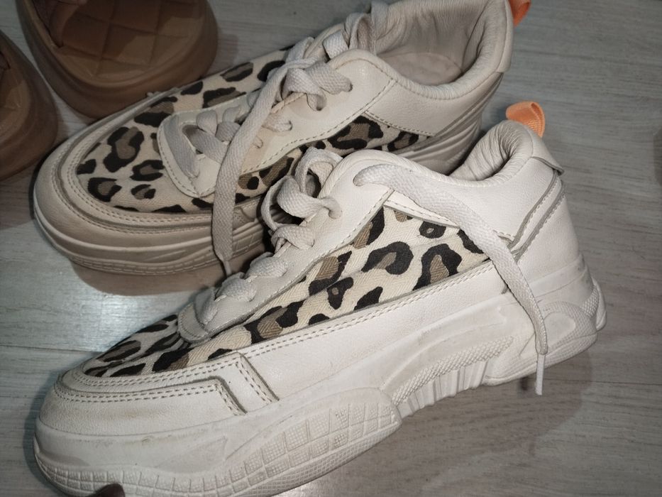 Крассовки новые р 35.36