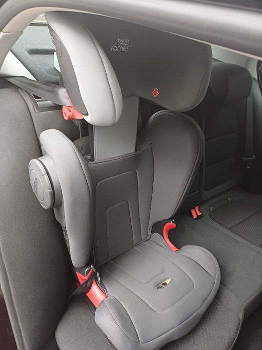Scaun auto ISOFIX Britax Romer KIDFIX2 15-36 kg