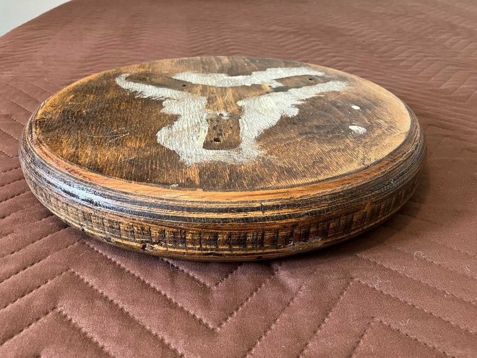 Дървена седалка от трикрако зъболекарско столче