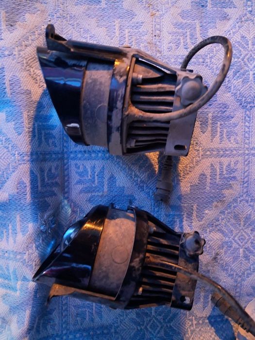 Продам противотуманки