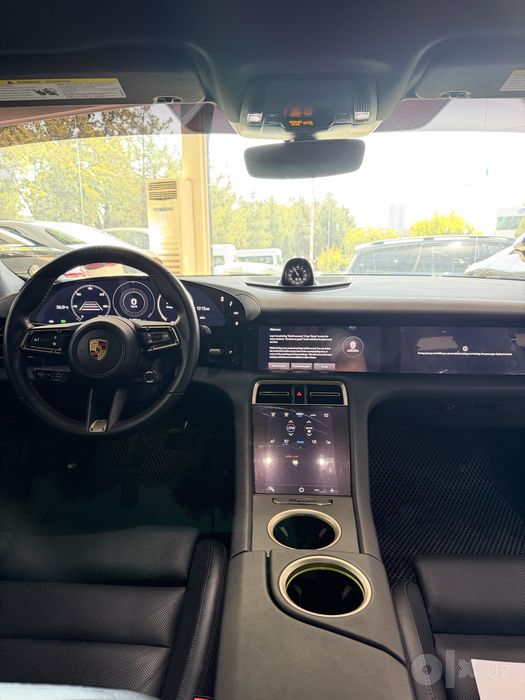 Porsche Taycan 4s 2021г