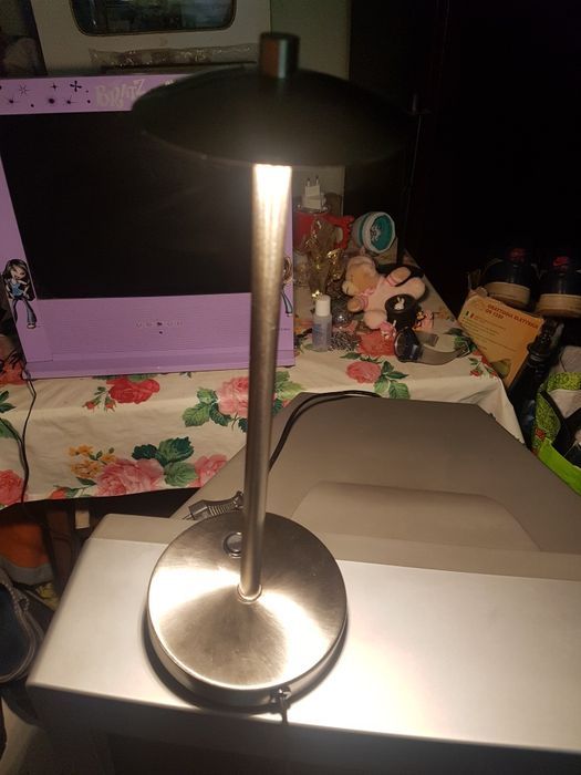 50 Lei. Veioza birou cu leduri  .  Doar in Iasi.