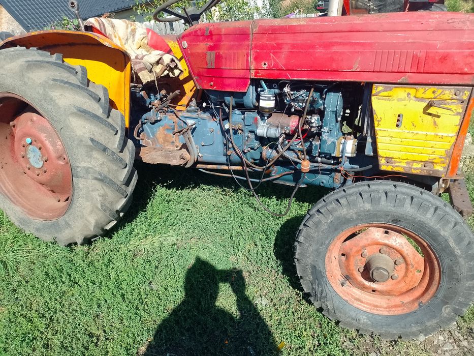 Tractor 530 UTB Neg.