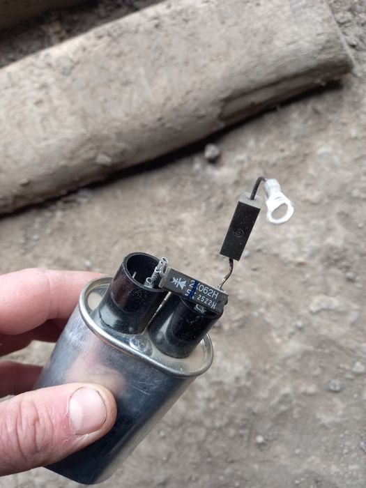 Продам Конденсатор