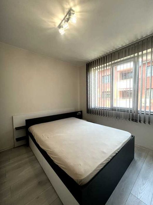 Продаваме Двустаен Апартамент В Люлин 10