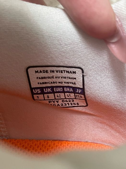 Волейбольные кроссовки mizuno