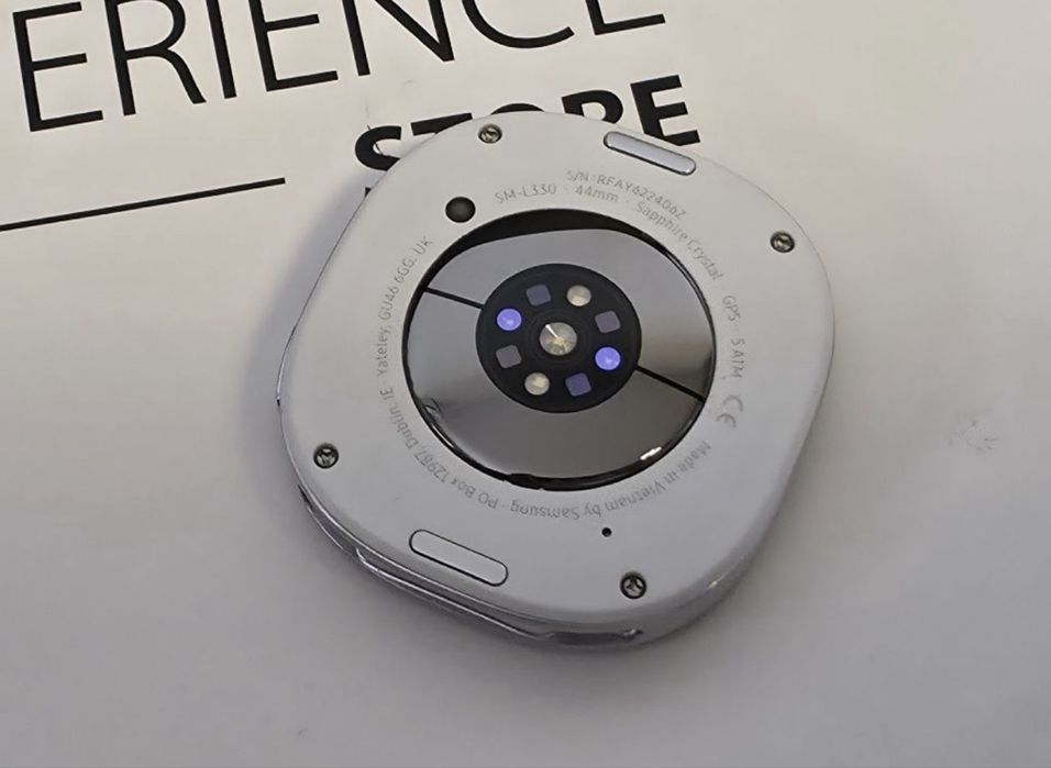 44mm Samsung watch 8 Experience Store Гаранция 2027г. Silver