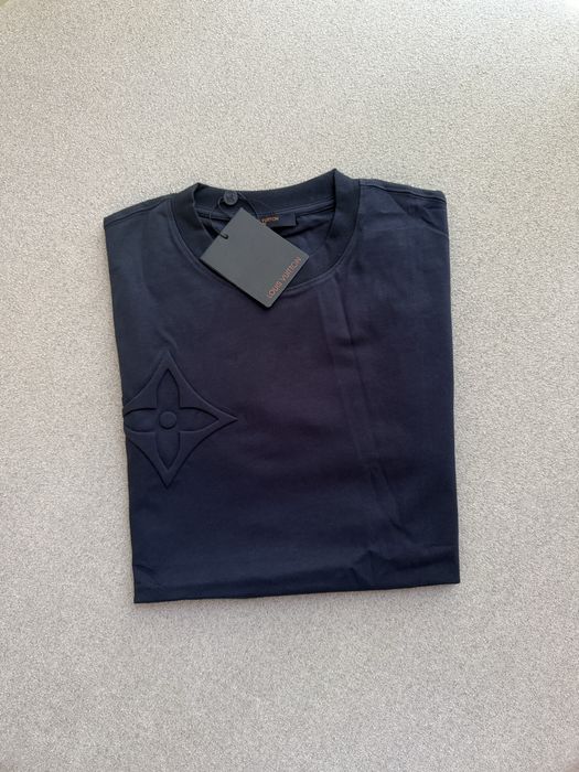 Продам футболку от Луи В.