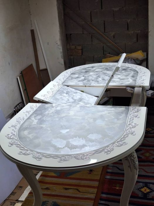 Шикарный резной стол