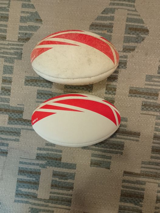 2 mingi de rugby