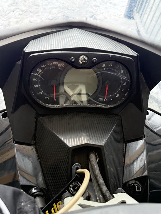 Продам Снегоход BRP