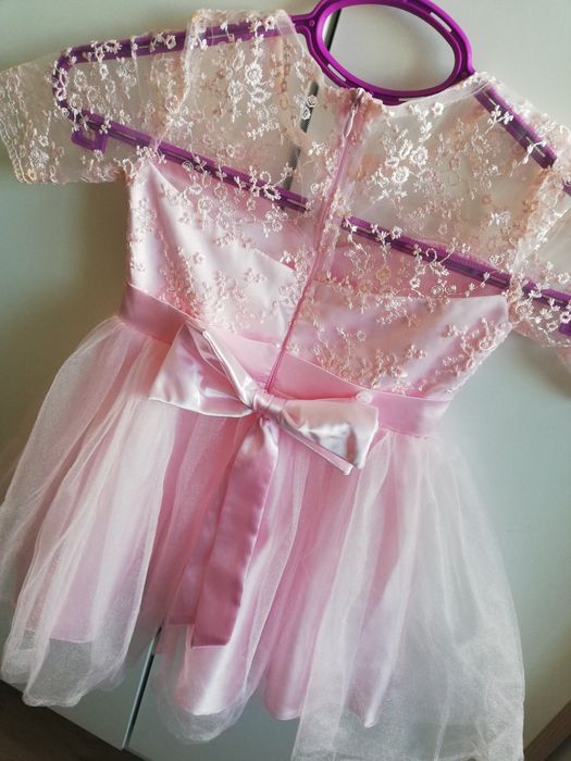 Официална рокля 2г 86размер