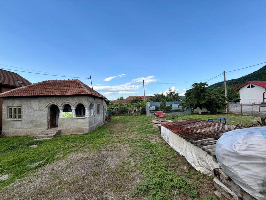 Teren Goranu + Casa / Strada Paraul Hotului / Toate utilitatile