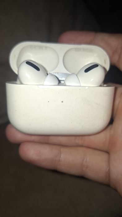 Наушники Airpods