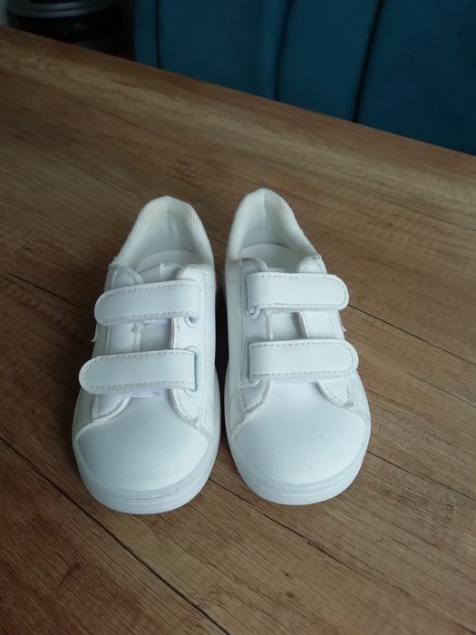 Детски маратонки номер 25 за момиче