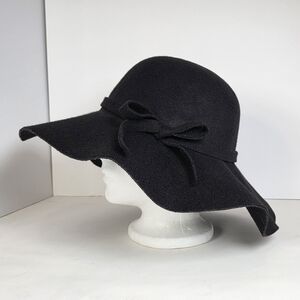 Есенни шапки черна и синя