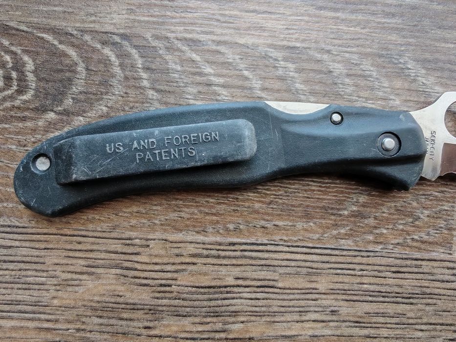 Briceag Spyderco