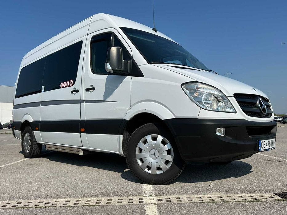 Бус под наем  -  « 15 местен и 8 местен »