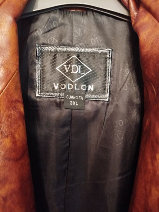 Кожаный женский плащ, б/у