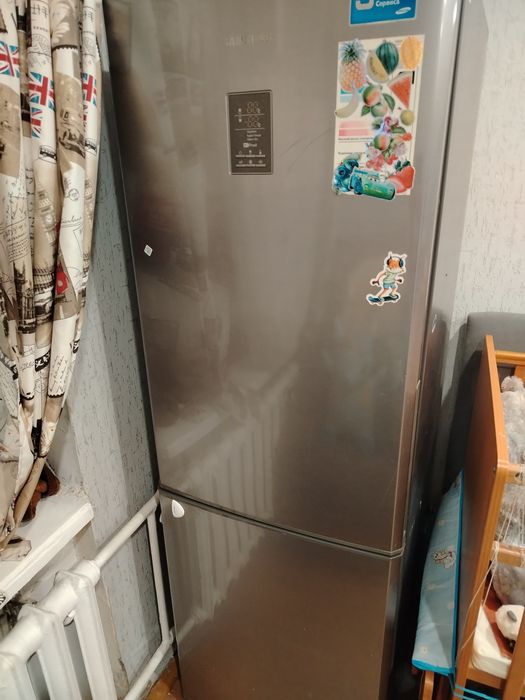 Продам холодильник