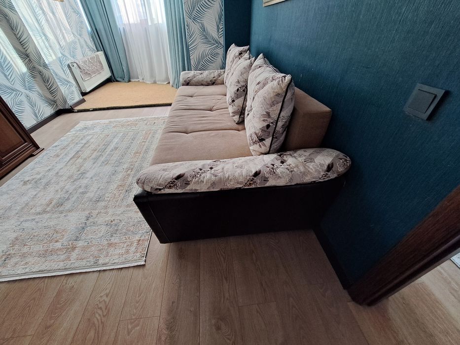 Диван в хорошем состоянии
