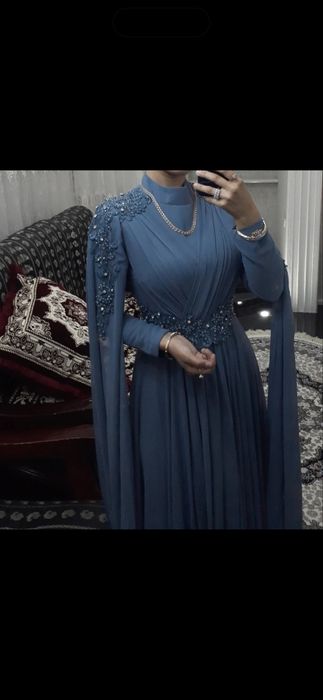 Ayollar oqshom libosi