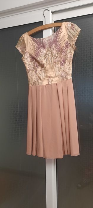 Vând rochiță eleganta