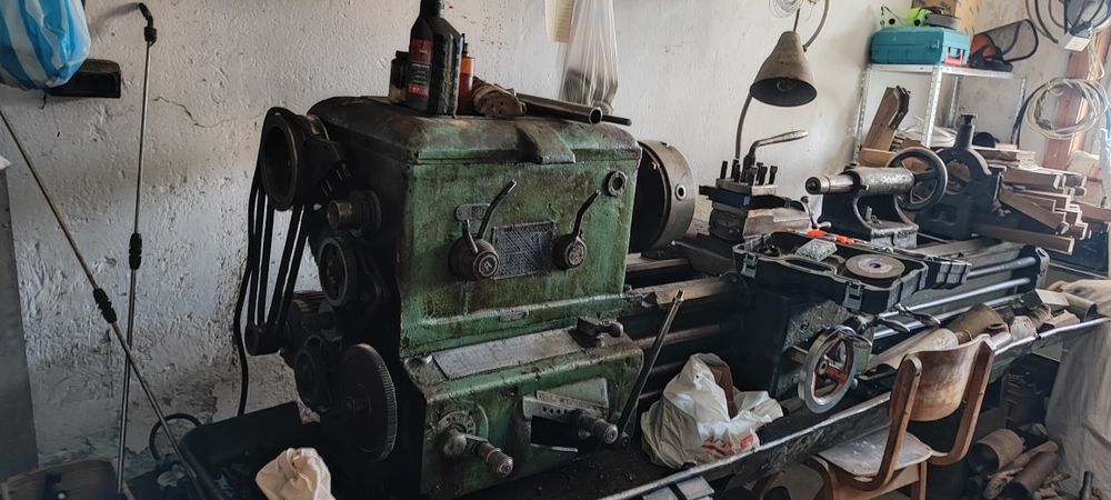 Настолна бормашина и струг