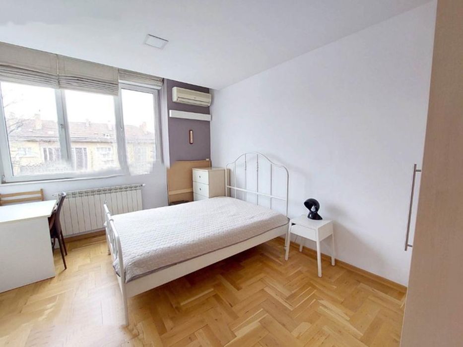 Дава се под наем Тристаен апартамент в София, Център - 81 кв.м за 850 € - Снимка #3