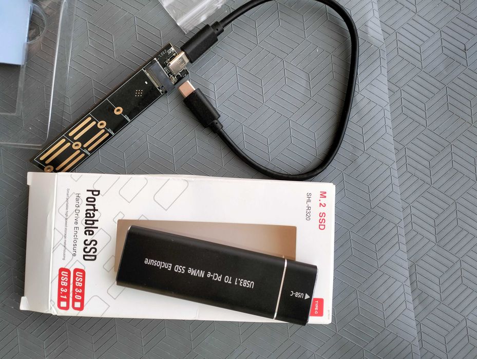 Кутия за SSD хард диск