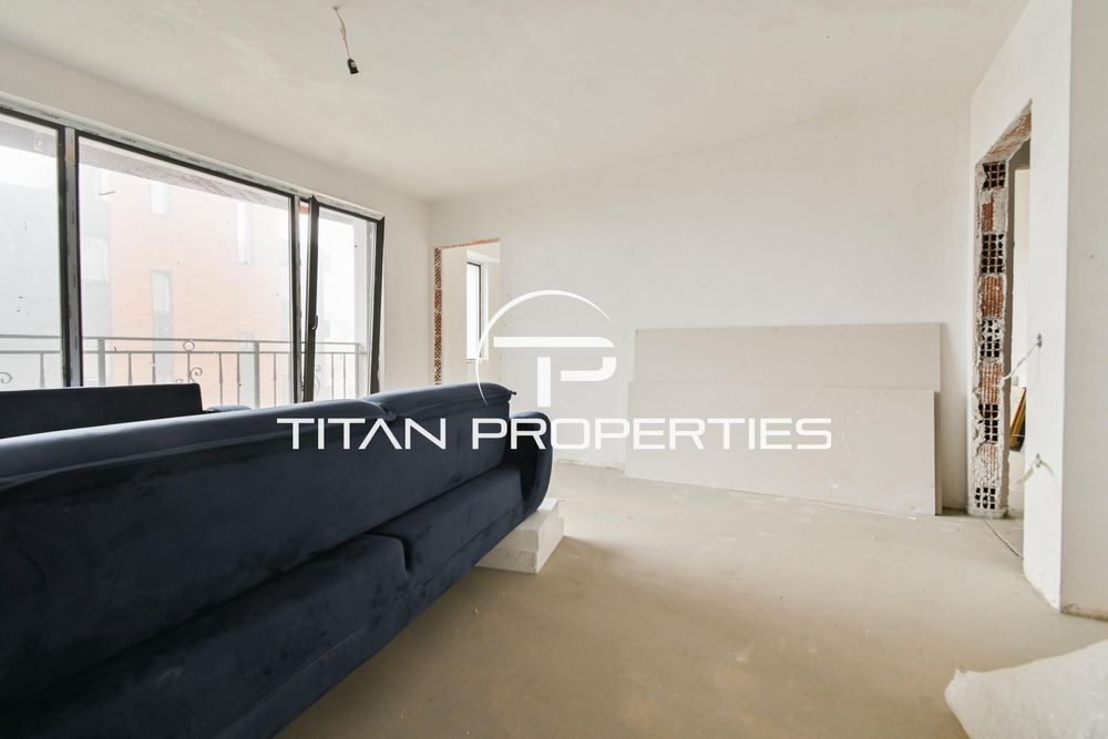 Тристаен за продажба в м-т Гърдова глава