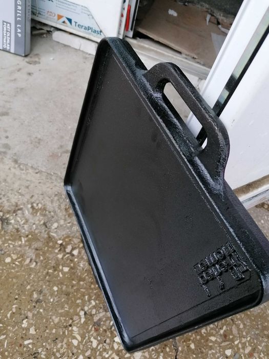 Gratar/Grill fontă pură,33 x 33 Ofertă 179 lei