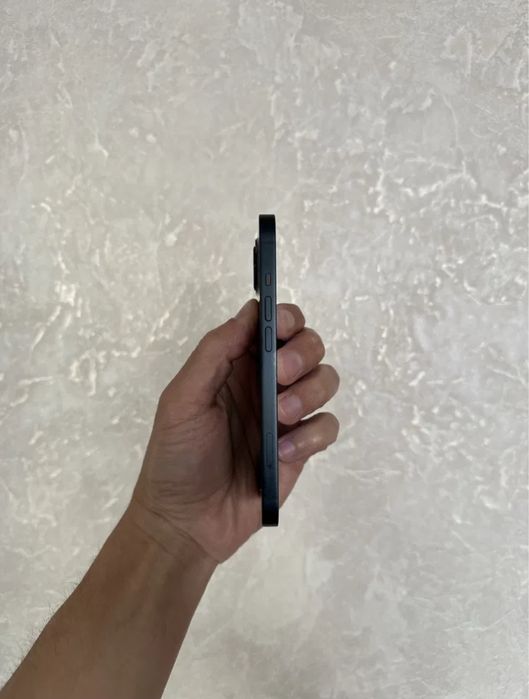 Срочно продам айфон 13 128гб