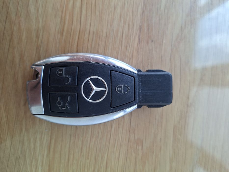 Cheie Mercedes .