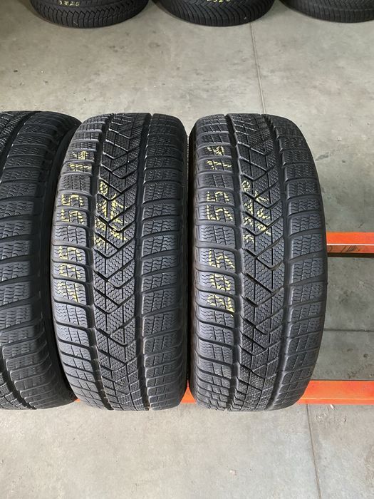Anvelope iarna 205/55/16 Pirelli Sottozero 3 RFT 205 55 16 R16